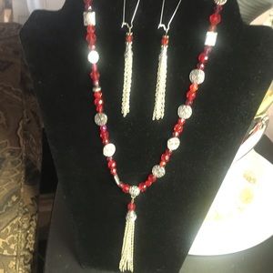 Necklace and earring set